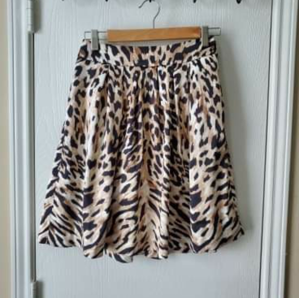 WHBM Sateen Leopard Pleated Skirt